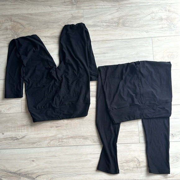 LuLaRoe XS Black Leggings - Picture 2 of 5